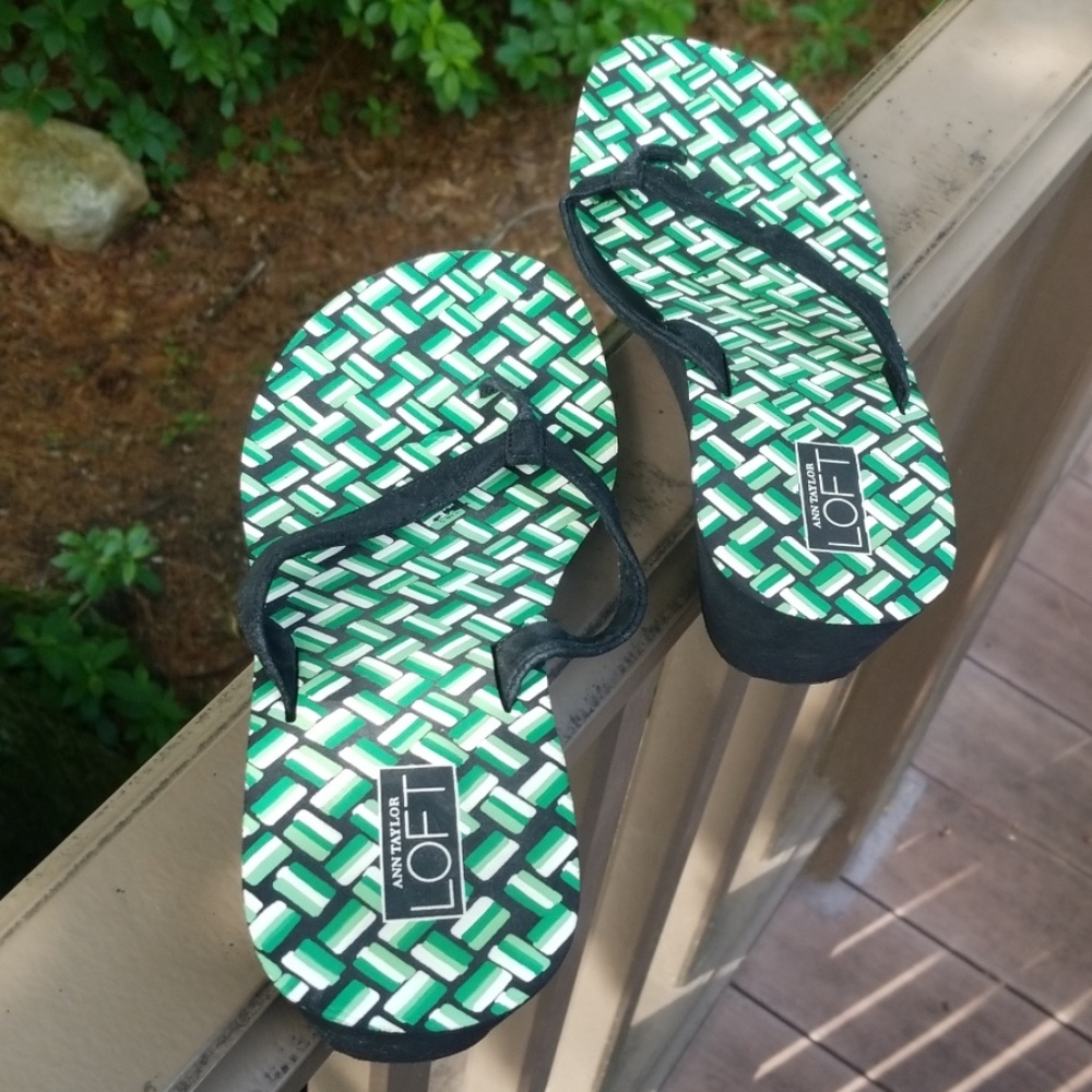 Ann Taylor LOFT Wedge Flip Flops